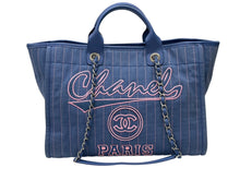 Load image into Gallery viewer, CHANEL シャネル ドーヴィル ミディアム 2WAYバッグ ランダム番台 ココマーク ストライプ ブルー シルバー金具 美品 中古 4b006547