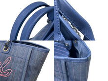 Load image into Gallery viewer, CHANEL シャネル ドーヴィル ミディアム 2WAYバッグ ランダム番台 ココマーク ストライプ ブルー シルバー金具 美品 中古 4b006547