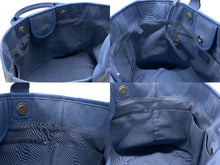 Load image into Gallery viewer, CHANEL シャネル ドーヴィル ミディアム 2WAYバッグ ランダム番台 ココマーク ストライプ ブルー シルバー金具 美品 中古 4b006547