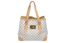 Load image into Gallery viewer, 極美品 LOUIS VUITTON ルイヴィトン ハムステッドMM ハンドバッグ N51204 ダミエアズール ホワイト 中古 4b006608
