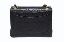 Load image into Gallery viewer, 極美品 CHANEL シャネル ミニマトラッセ17 Sフラップ Sチェーンショルダーバッグ 1番台 ラムスキン ココマーク ブラック 中古 4b006615