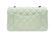 Load image into Gallery viewer, 新品未使用 CHANEL シャネル ミニマトラッセ 20 Sフラップ Sチェーンショルダーバッグ ランダム番台 ラムスキン ココマーク グリーン 中古 4b006620
