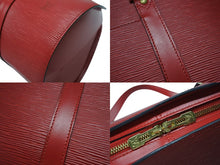 Load image into Gallery viewer, 極美品 LOUISVUITTON ルイヴィトン エピ ソルフェリーノ45 ボストンバッグ エピレザー カスティリアンレッド M42867 中古 4b006627