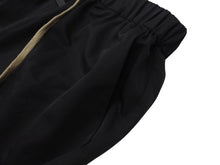Load image into Gallery viewer, 極美品 FEAR OF GOD ESSENTIALS フィアオブゴッド エッセンシャルズ ハーフパンツ ショーツ ナイロン ブラック サイズM 中古 4b006735