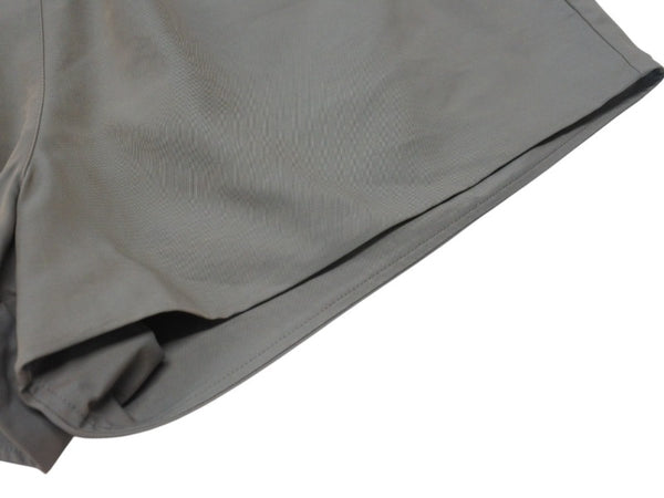 極美品 FEAR OF GOD ESSENTIALS フィアオブゴッド エッセンシャルズ ハーフパンツ ショーツ ナイロン グレー サイズM 中古 4b006736