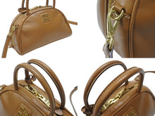 Load image into Gallery viewer, 極美品 MIUMIU ミュウミュウ ショルダーバッグ クロスボディバッグ 2WAYバッグ レザー ブラウン ゴールド金具 中古 4b006756