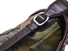 画像をギャラリービューアに読み込む, 極美品 CHANEL シャネル エンブロイダリー グラフィティ ショルダーバッグ A92789 ココマーク 21番台 カーキ 中古 4b006809