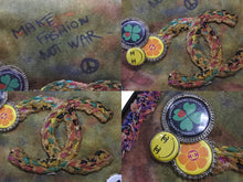 画像をギャラリービューアに読み込む, 極美品 CHANEL シャネル エンブロイダリー グラフィティ ショルダーバッグ A92789 ココマーク 21番台 カーキ 中古 4b006809