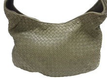 画像をギャラリービューアに読み込む, BOTTEGAVENETA ボッテガヴェネタ イントレチャート ショルダーバッグ イタリア製 アルガ レザー 美品 中古 4b006830