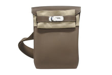 画像をギャラリービューアに読み込む, 新品未使用 エルメス HERMES ケリーアッカドPM W刻印 ワンショルダーバッグ エトゥープ シルバー金具 中古 4b006847