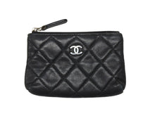 Load image into Gallery viewer, CHANEL シャネル マトラッセ コインケース ココマーク キルティング 15番台 ラムスキン ブラックシルバー金具 美品 中古 4b006852