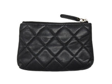 Load image into Gallery viewer, CHANEL シャネル マトラッセ コインケース ココマーク キルティング 15番台 ラムスキン ブラックシルバー金具 美品 中古 4b006852