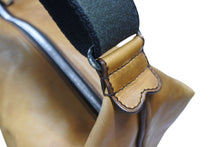 画像をギャラリービューアに読み込む, Berluti ベルルッティ カリグラフティBロゴショルダーバッグ ブラウン レザー シルバー金具 美品 中古 4b006908