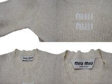 Load image into Gallery viewer, MIUMIU ミュウミュウ 23SS コットン ニットドレス MMA795 サイズ36S ベージュ リブニット ブランドロゴ 美品 中古 4b006948