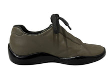 画像をギャラリービューアに読み込む, PRADA SPORTS プラダスポーツ ローカットスニーカー キッズ用 カーキ レザー サイズ18cm 美品 中古 4b006961