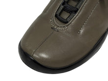 画像をギャラリービューアに読み込む, PRADA SPORTS プラダスポーツ ローカットスニーカー キッズ用 カーキ レザー サイズ18cm 美品 中古 4b006961