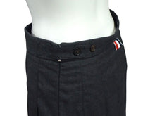 Load image into Gallery viewer, 極美品 THOM BROWNE トムブラウン プリーツミニスカート FGC402A サイズ38 トリコロール ウール グレー 中古 4c070807