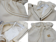 Load image into Gallery viewer, MIUMIU ミュウミュウ ショートパンツ ベージュ コットン ポリエステル 刺繍 ステッチ サイズ25 美品 中古 4b007106