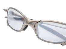 画像をギャラリービューアに読み込む, OAKLEY オークリー X-METAL JULIET ジュリエット サングラス メタルフレーム TITANIUM チタン シルバー 美品 中古 4b007132