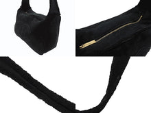 画像をギャラリービューアに読み込む, CHANEL シャネル ココマーク ムートン ワンショルダーバッグ 7番台 ブラック ゴールド金具 美品 中古 4b007177