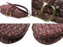 Load image into Gallery viewer, CHRISTIAN DIOR クリスチャンディオール サドルバッグ ガリアーノ期 ハンドバッグ トロッター柄 レザー レッド ゴールド金具 美品 中古 4b007209