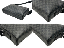 画像をギャラリービューアに読み込む, 極美品 LOUIS VUITTON ルイヴィトン ダミエグラフィット デイトンPM N41408 ショルダーバッグ ブラック シルバー金具 中古 4b007219