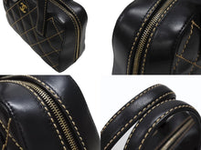 画像をギャラリービューアに読み込む, CHANEL シャネル ハンドバッグ ココマーク ワイルドステッチ ブラック レザー シルバー金具 8番台 美品 中古 4b007232