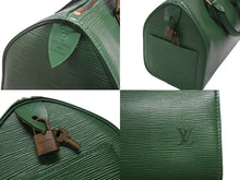 Load image into Gallery viewer, 極美品 LOUIS VUITTON ルイヴィトン エピ スピーディ25 ハンドバッグ M43014 ボルネオグリーン レザー 中古 4b007245