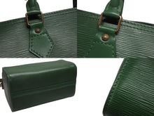 Load image into Gallery viewer, 極美品 LOUIS VUITTON ルイヴィトン エピ スピーディ25 ハンドバッグ M43014 ボルネオグリーン レザー 中古 4b007245