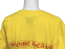 画像をギャラリービューアに読み込む, CHROME HEARTS クロムハーツ スクロールラベルロゴ 半袖Tシャツ サイズS プリント イエロー レッド 美品 中古 4b007266