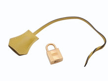 画像をギャラリービューアに読み込む, HERMES エルメス クロシェット カデナ キー セット トリヨンノビーヨ ジョーヌナプル ゴールド金具 美品 中古 4b007286