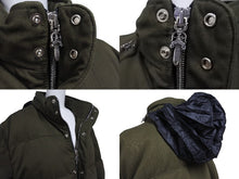 画像をギャラリービューアに読み込む, 極美品 CHROME HEARTS クロムハーツ STIFF FBRC スティッフ ファブリックダウンジャケット サイズXL クロスボールボタン カーキ 中古 4b010031