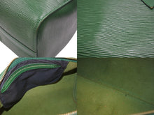 Load image into Gallery viewer, LOUIS VUITTON ルイヴィトン スピーディ30 ハンドバッグ M43004 カバン エピ グリーン レザー ゴールド金具 美品 中古 4b007315