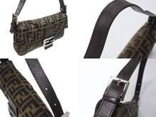 画像をギャラリービューアに読み込む, 極美品 FENDI フェンディ マンマバケット ワンショルダーバッグ 26424 ズッカ柄 キャンバス レザー ブラウン シルバー金具 中古 4b007319