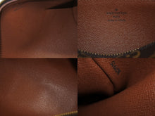 Load image into Gallery viewer, LOUIS VUITTON ルイヴィトン パピヨン26 ハンドバッグ M51386 モノグラム PVC レザー ブラウン ゴールド金具 美品 中古 4b007321