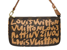 画像をギャラリービューアに読み込む, 極美品 LOUIS VUITTON ルイヴィトン ポシェットアクセソワ―ル アクセサリーポーチ M92193 モノグラム グラフィティ ベージュ PVC レザー 中古 4b007329
