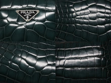 画像をギャラリービューアに読み込む, 極美品 PRADA プラダ ハンドバッグ トートバッグ トライアングルロゴ クロコダイル型押しレザー グリーン シルバー金具 中古 4b007331