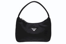 画像をギャラリービューアに読み込む, 極美品 Prada プラダ ミニハンドバッグ ワンハンドル レディース ネロ ブランド ロゴ ナイロン MV515 黒 ブラック 中古 4b0077337
