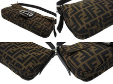画像をギャラリービューアに読み込む, FENDI フェンディ マンマバケット ワンショルダーバッグ ズッカ柄 キャンバス レザー ブラウン シルバー金具 美品 中古 4b007338