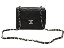 画像をギャラリービューアに読み込む, CHANEL シャネル ミニマトラッセ17 ショルダーバッグ ココマーク 4番台 ラムスキン ブラック シルバー金具 美品 中古 4b007351