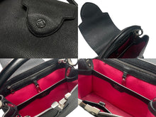 Load image into Gallery viewer, LOUIS VUITTON ルイヴィトン カプシーヌPM M42242 2WAY ハンドバッグ トリヨンレザー ノワール フューシャ 美品 中古 4b007361