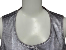 画像をギャラリービューアに読み込む, CHANEL シャネル ココマークボタン ベスト P03671 96P 1996年 スプリングコレクション ラムスキン メタリックパープル 38 美品 中古 4b007375