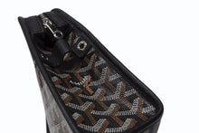 Load image into Gallery viewer, 新品同様 GOYARD ゴヤール ジュバンス MM ポーチ クラッチバッグ ブラック PVC レザー JOUVENGMLTY01CL01P 中古 4b007389