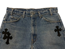 画像をギャラリービューアに読み込む, 極美品 CHROME HEARTS クロムハーツ LEVI'S 517 リーバイス 517 セメタリークロスパッチデニム ジーンズ サイズ32 15パッチ 中古 4b007406