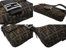 画像をギャラリービューアに読み込む, 極美品 FENDI フェンディ マンマバケット ワンショルダーバッグ 26424 ズッカ柄 キャンバス レザー ブラウン シルバー金具 中古 4b007444