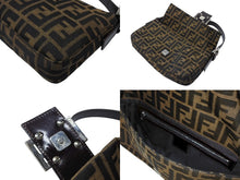 画像をギャラリービューアに読み込む, 極美品 FENDI フェンディ マンマバケット ワンショルダーバッグ 26424 ズッカ柄 キャンバス レザー ブラウン シルバー金具 中古 4b007444