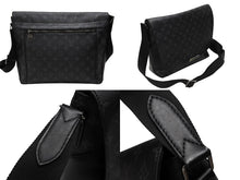 画像をギャラリービューアに読み込む, 極美品 LOUIS VUITTON ルイヴィトン メッセンジャーPM モノグラム ブラック エクリプス M40565 シルバー金具 中古 4b007459