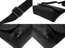 画像をギャラリービューアに読み込む, 極美品 LOUIS VUITTON ルイヴィトン メッセンジャーPM モノグラム ブラック エクリプス M40565 シルバー金具 中古 4b007459