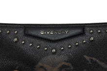 画像をギャラリービューアに読み込む, 極美品 Givenchy ジバンシー ロットワイラー スタッド クラッチバッグ ブラック レザー シルバー金具 中古 4b007465
