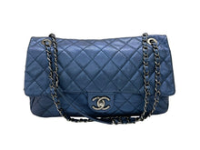 画像をギャラリービューアに読み込む, CHANEL シャネル Sフラップ Wチェーンショルダーバッグ 18番台 ココマーク キャビアスキン メタリックブルー 美品 中古 4b007489
